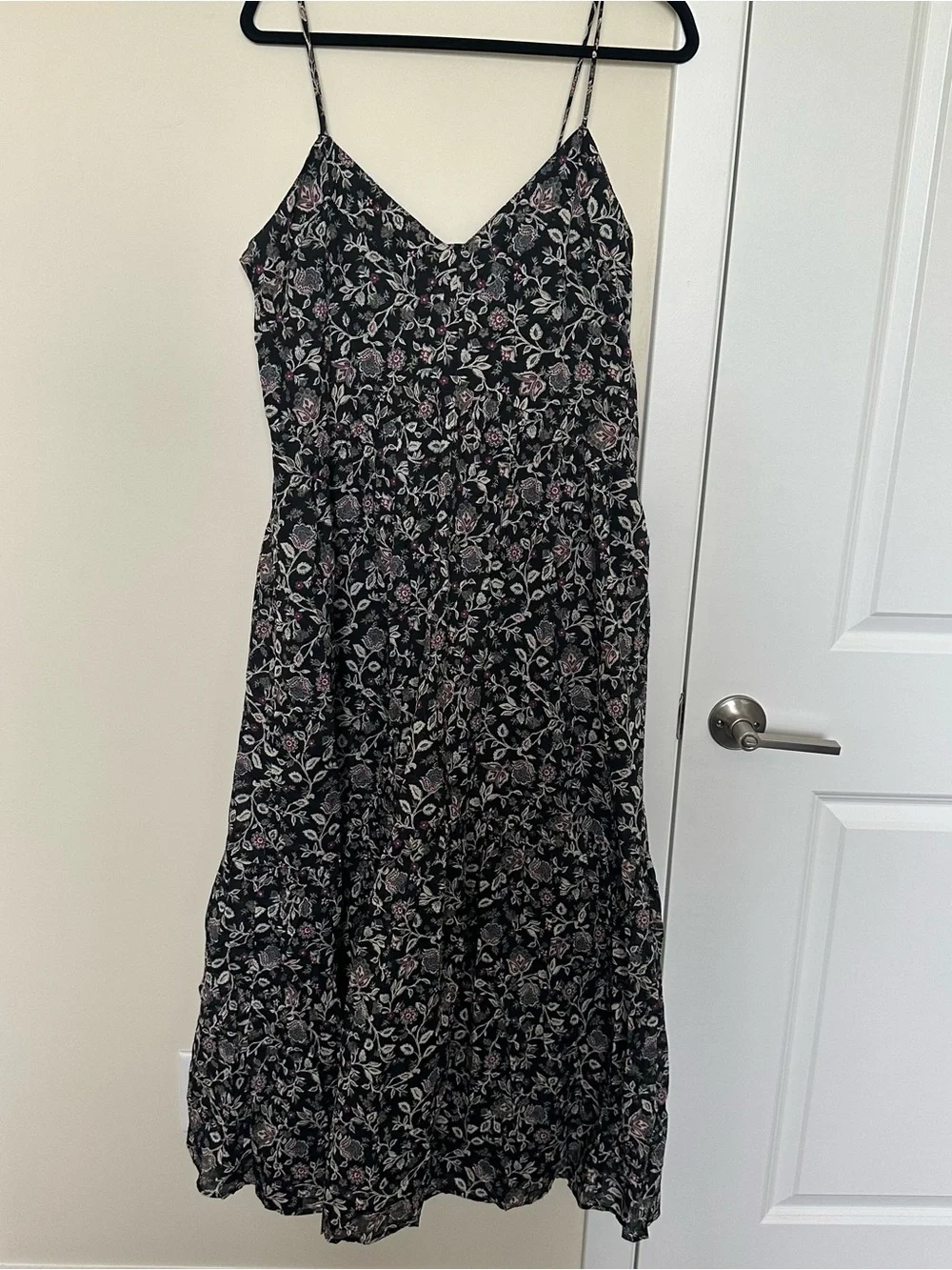 Abercrombie V-Neck Flowy Maxi Dress - M